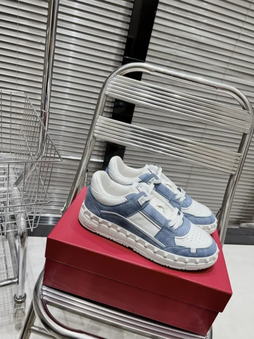 Valentino Sneakers Style 0067